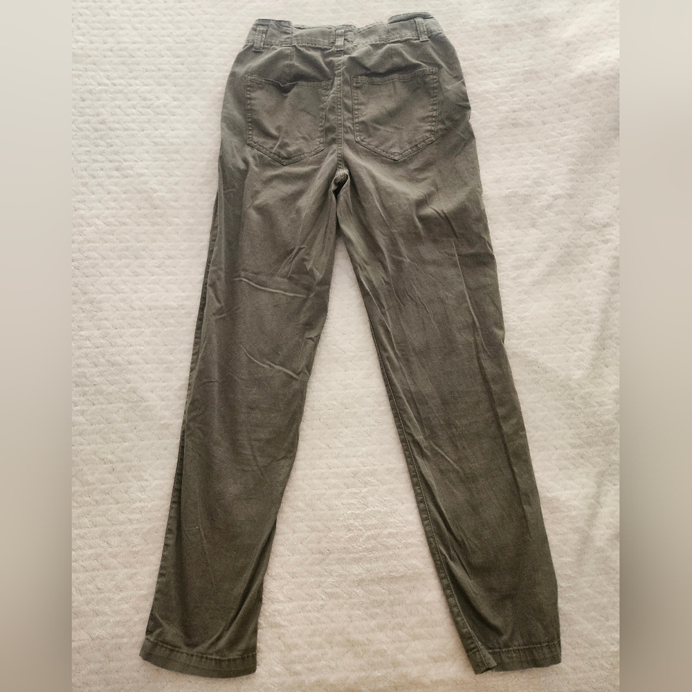 Olive Green Pleated Pants - Picture 7 of 8